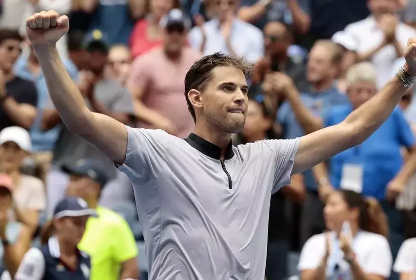 蒂姆在西班牙队比赛中逆转，出色防守引发热议！