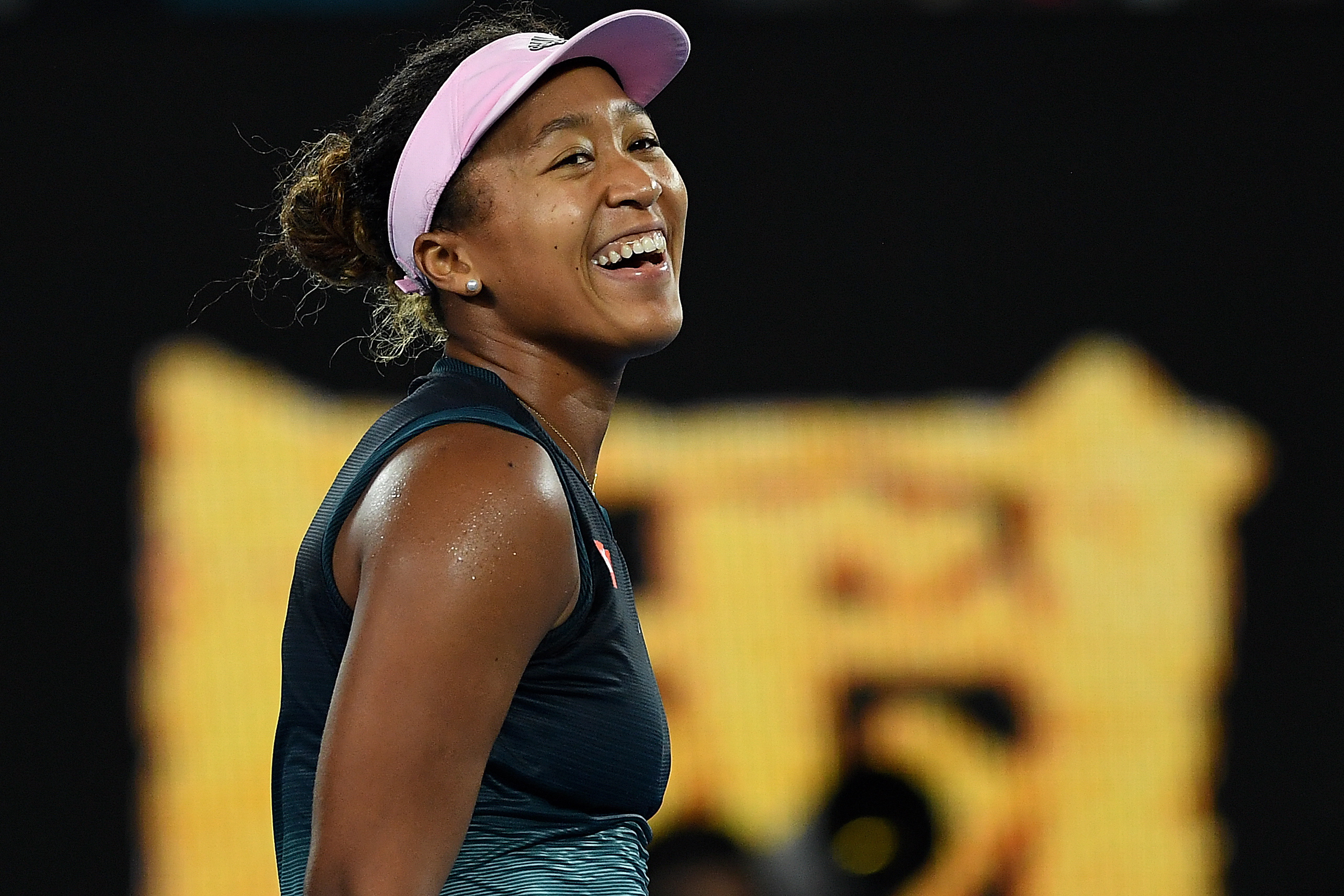 大坂直美回归赛场，挺进下一轮首场状态亮眼，美国队观众沸腾！